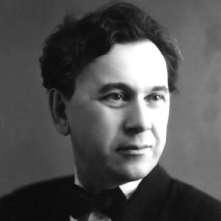 Сегодня исполняется 117 лет со дня рождения великого татарского певца Рашита Вагапова (ФОТО) Сегодня исполняется 117 лет со дня рождения великого татарского певца Рашита Вагапова (ФОТО)