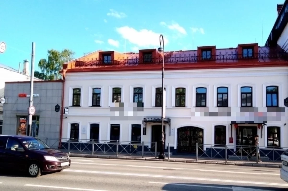 
        Какую женщину Тукай считал вторым солнцем?    