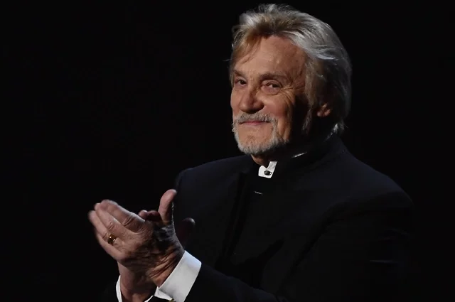 
        Где &laquo;встретились&raquo; в Казани Рудольф Нуриев и Владимир Васильев?    