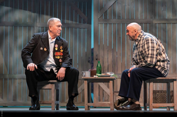 В новом здании театра Камала состоялась премьера спектакля "Матери ждут сыновей" (ФОТО) В новом здании театра Камала состоялась премьера спектакля "Матери ждут сыновей" (ФОТО)