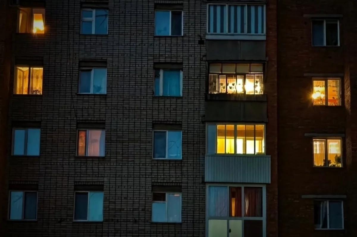 
        Без света и связи. Блэкаут парализовал жизнь 60 тысяч казанцев    