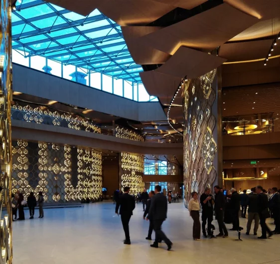 
        Какую женщину Тукай считал вторым солнцем?    