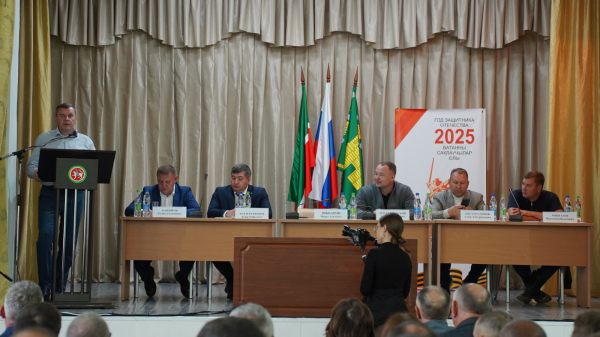 Марат Зяббаров и Сергей Воскресенский с рабочим визитом посетили Арский и Кайбицкий районы Республики Татарстан Марат Зяббаров и Сергей Воскресенский с рабочим визитом посетили Арский и Кайбицкий районы Республики Татарстан