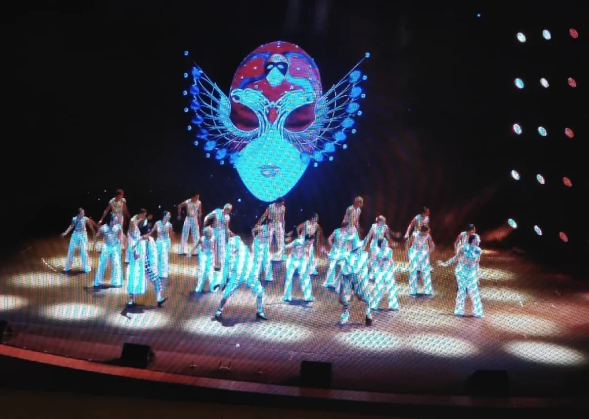 Вручение «Золотой маски» в Казани началось аплодисментами защитникам Родины
Вручение «Золотой маски» в Казани началось аплодисментами защитникам Родины