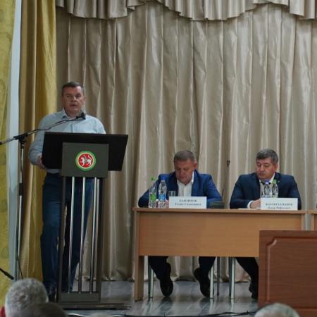 Марат Зяббаров и Сергей Воскресенский с рабочим визитом посетили Арский и Кайбицкий районы Республики Татарстан Марат Зяббаров и Сергей Воскресенский с рабочим визитом посетили Арский и Кайбицкий районы Республики Татарстан