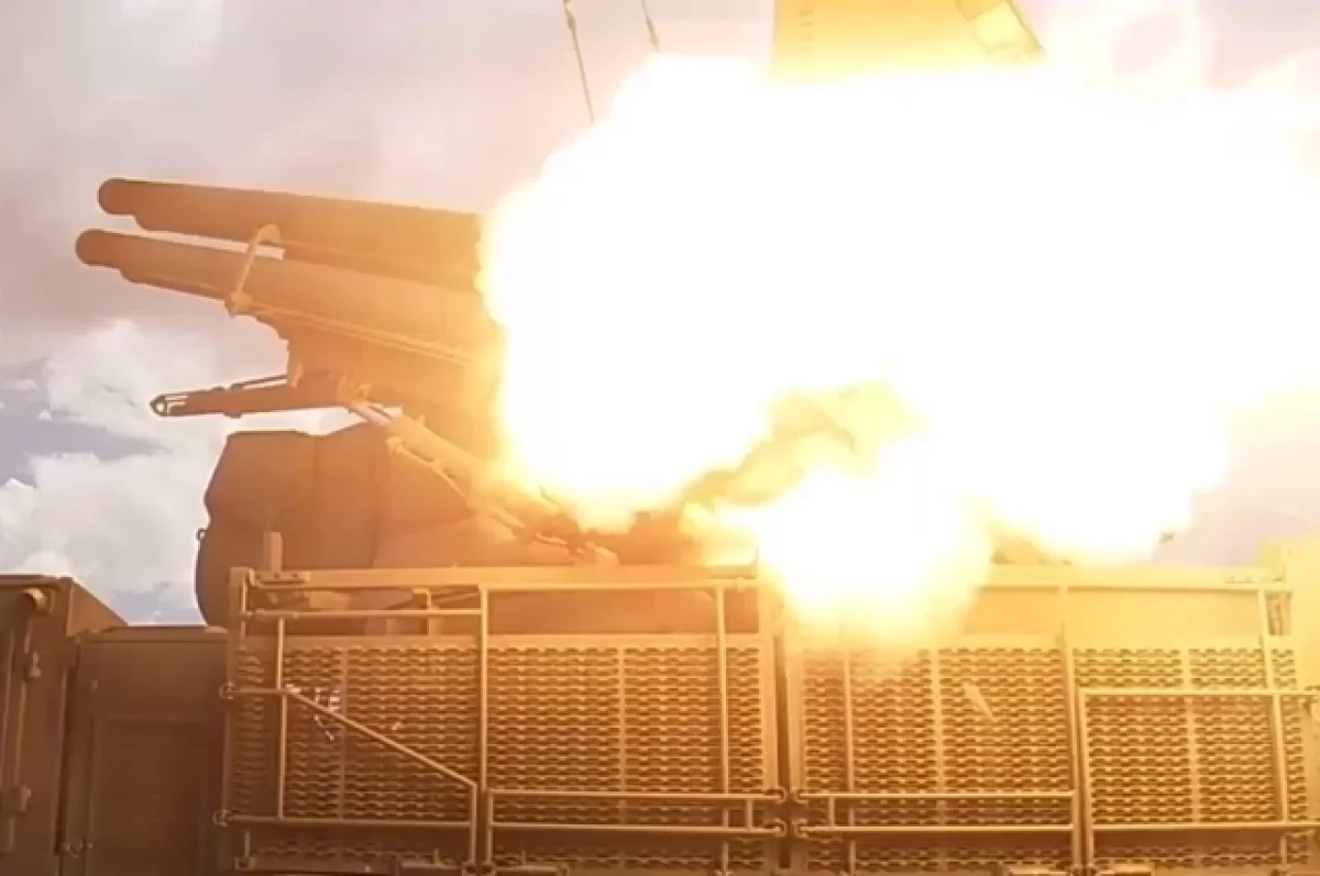 
        Отбивались до утра. ПВО сбила пять беспилотников над Татарстаном    