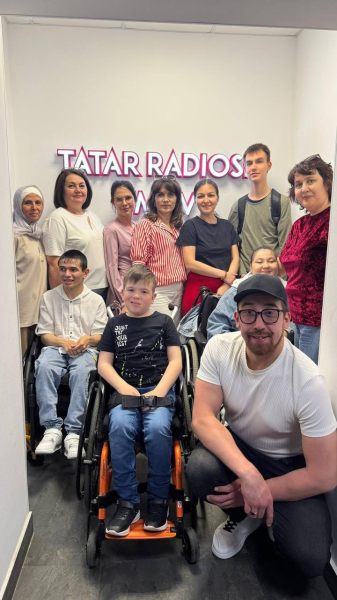 Театральная студия &laquo;Могҗиза&raquo; побывала в гостях на &laquo;Татар радиосы&raquo;