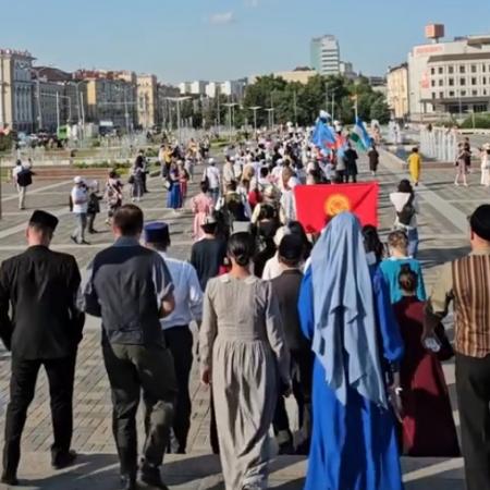 Театр Тинчурина принял участие в театральном параде (ВИДЕО)