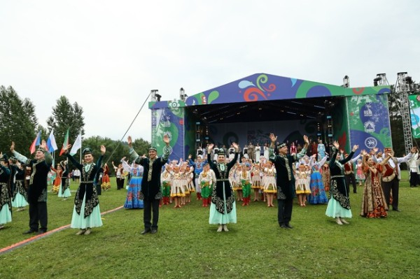 Государственный ансамбль фольклорной музыки РТ  принял участие в V Международном Шахтёрском Сабантуе (ФОТО)