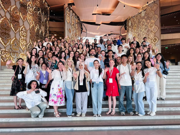 Участники Летнего университета 2025 посетили театр Камала