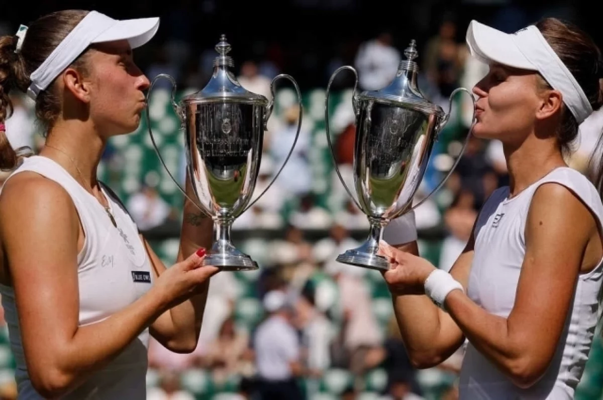 
        Покорение Уимблдона. Россиянка Кудерметова примерила &laquo;Большой шлем&raquo;    