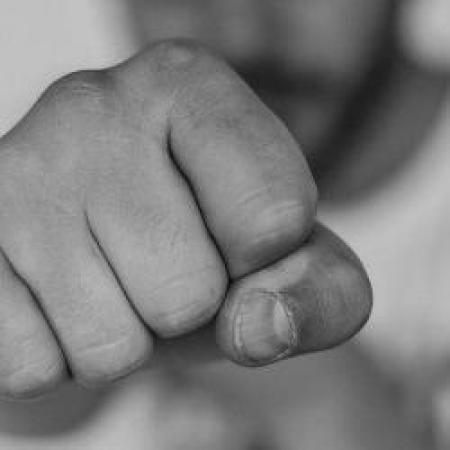 Полиция начала проверку после массовой драки в Приволжском районе Казани Полиция начала проверку после массовой драки в Приволжском районе Казани