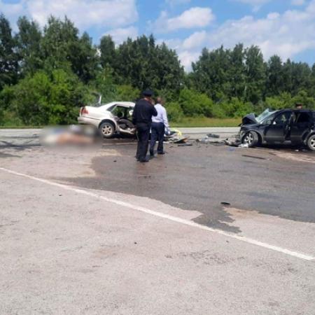 Семь человек погибли в ДТП в Новосибирской области Семь человек погибли в ДТП в Новосибирской области