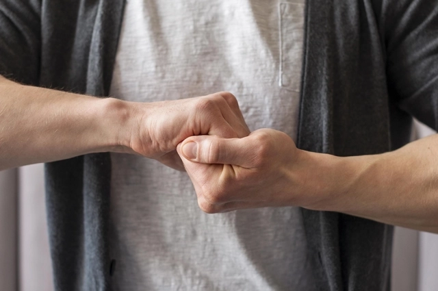 15 лет ада. Отец годами насиловал пятерых своих детей
15 лет ада. Отец годами насиловал пятерых своих детей