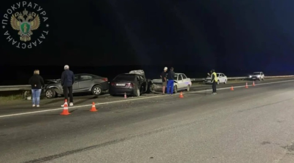 В Татарстане на трассе в результате ДТП погибли мальчик и девочка В Татарстане на трассе в результате ДТП погибли мальчик и девочка