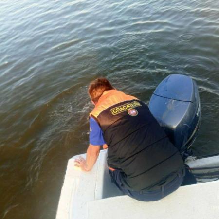 Пятерых человек из перевернувшейся лодки спасли на Казанке