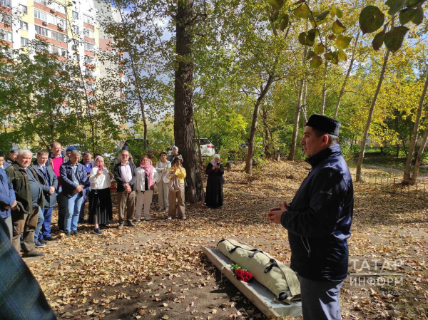 &laquo;Ее дело должно быть продолжено&raquo;: в Казани простились с Флерой Ганиевой (ФОТО)