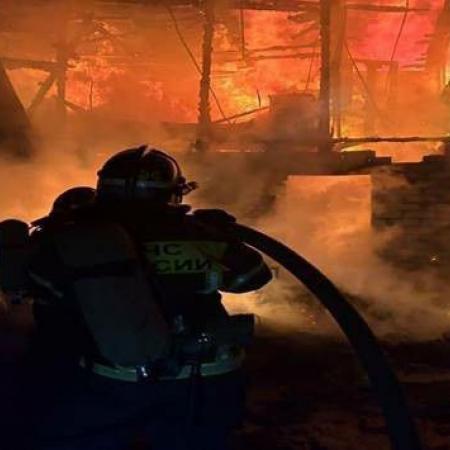 Под Челнами на пожаре заживо сгорели два человека