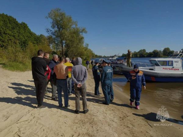 Четыре человека погибли после опрокидывания катера на Волге под Казанью