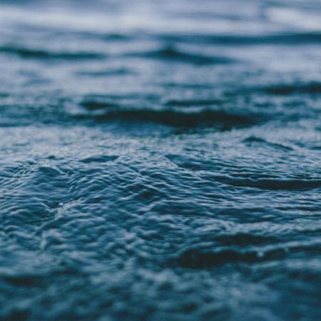 Вездеход с девятью геологами затонул в озере в Забайкалье